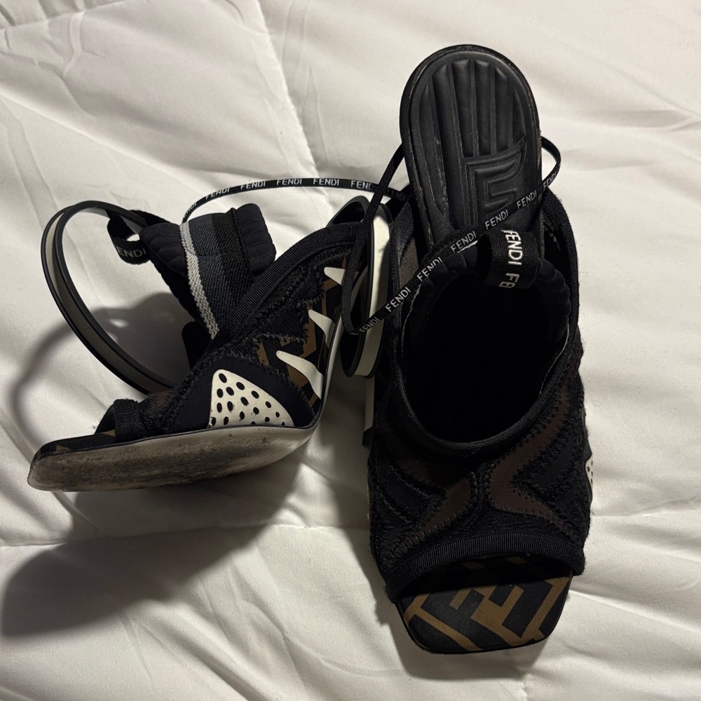 Fendi Black and Tan Women's Sandals